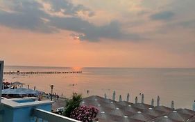 Seaview Studio